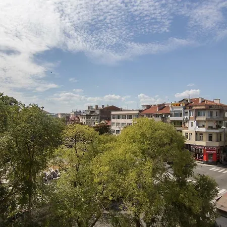театъра Appartamento Burgas